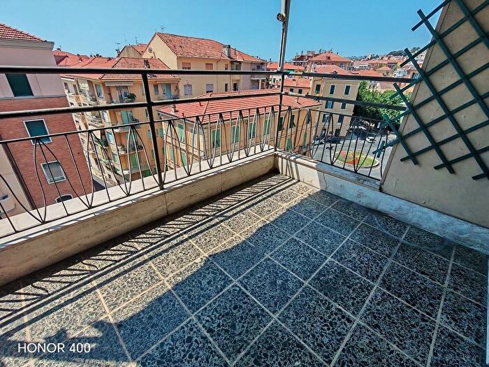 Appartamento con 5 locali in affitto in Porto Vecchio, Sanremo