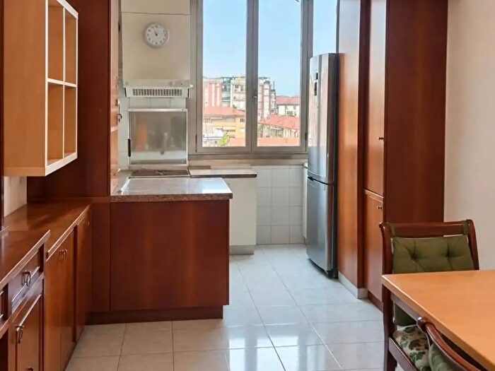 Appartamento bilocale in vendita in Via Bergognone, Milano