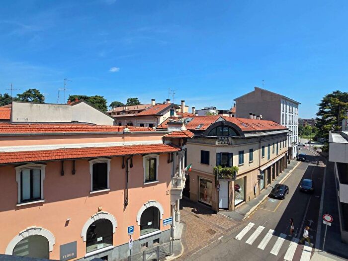 Case in Vendita e in Affitto - 3
