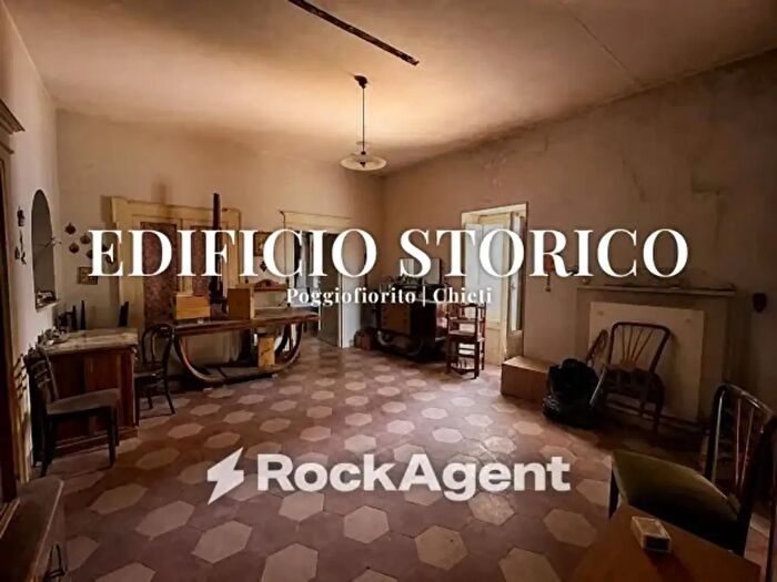Appartamento trilocale in vendita in Corso Vittorio Emanuele, Poggiofiorito
