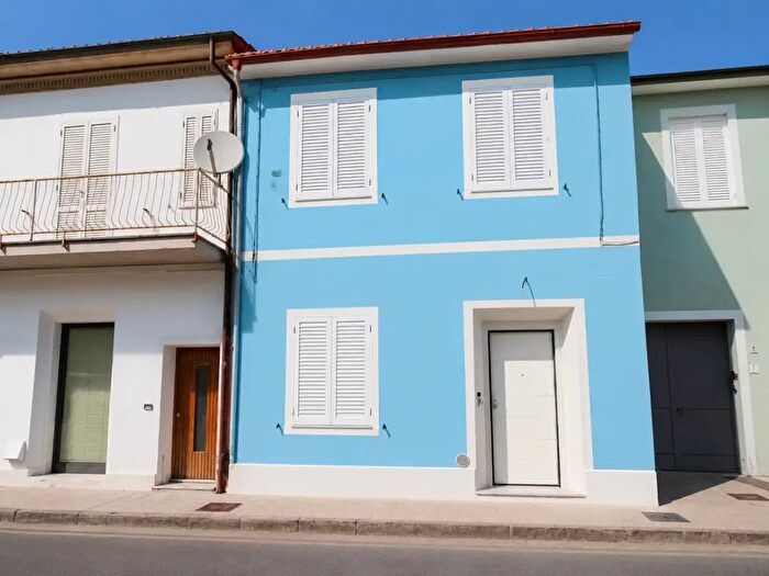 Casa con 5 locali in vendita in San Giuliano Terme