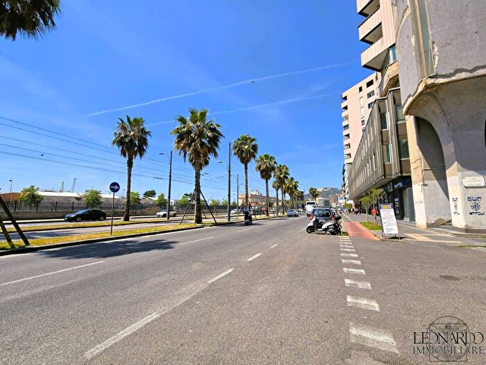 Appartamento monolocale in affitto in Via Amerigo Vespucci, Garibaldi Ferrovia, Napoli