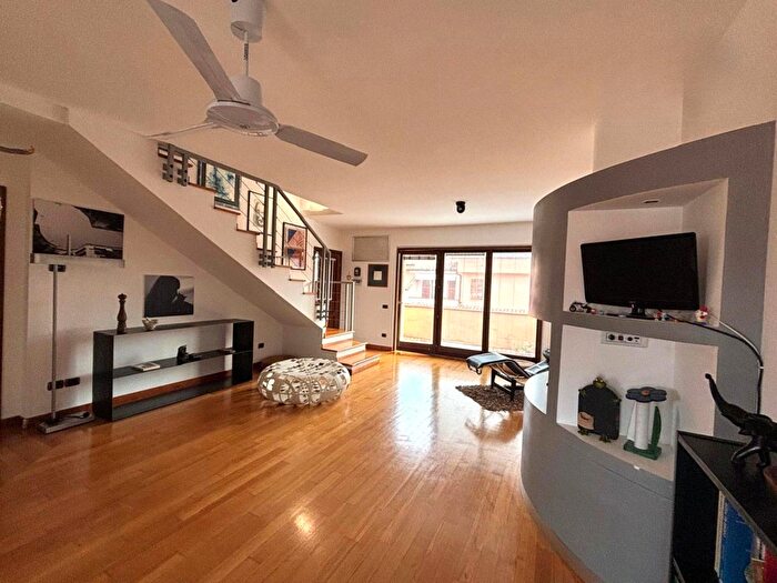 Appartamento con 6 locali in vendita in Via Don Minzoni F, Fabriano