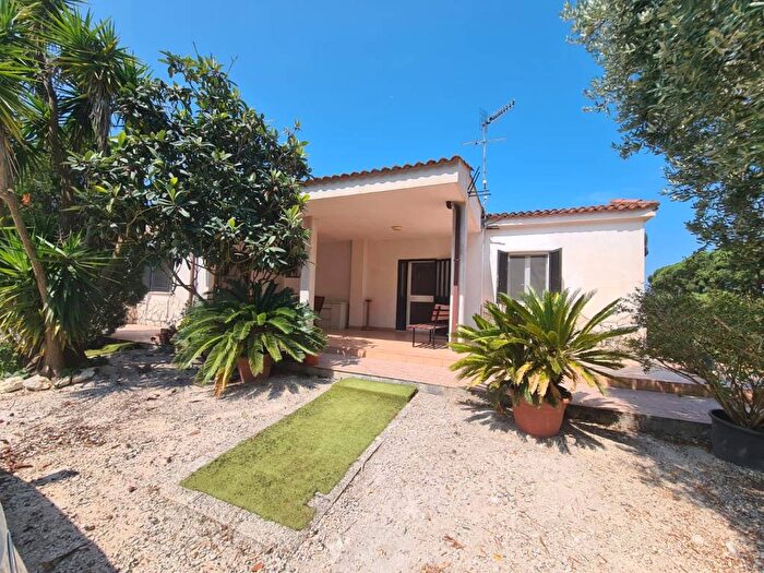 Casa bilocale in affitto in Strada Palazzo, Molella, Sabaudia