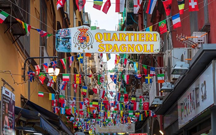 Appartamento bilocale in vendita in Via San Mattia, Napoli