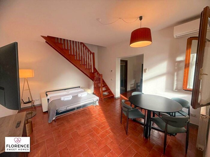 Appartamento trilocale in affitto in Via Simone Martini, Cintoia Le Torri, Firenze