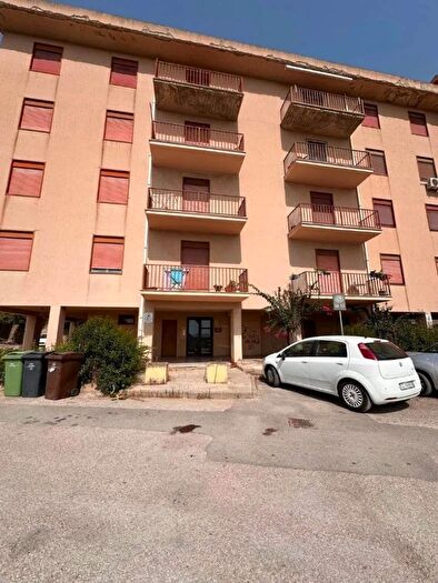Appartamento con 5 locali in vendita in Via fra Giarratana Caltanissetta, Caltanissetta