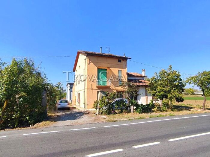 Casa con 6 locali in vendita in Via Guglielmo Marconi SNC, Centro, Fidenza