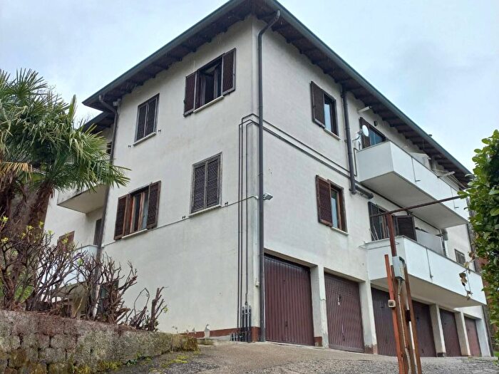 Appartamento bilocale in affitto in Via San Genesio, Aizurro, Airuno