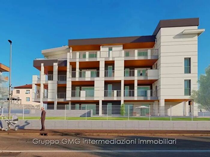 Appartamento trilocale in vendita in Via S Ambrogio, Vignate