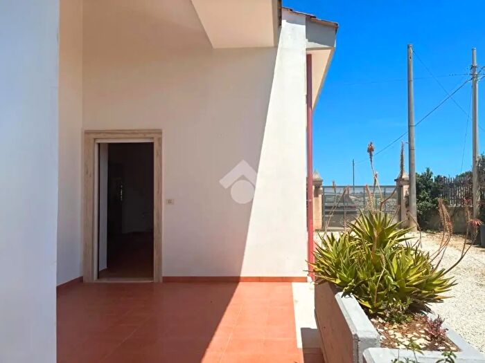 Casa trilocale in vendita in Strada Comunale Beneficenza, Putignano
