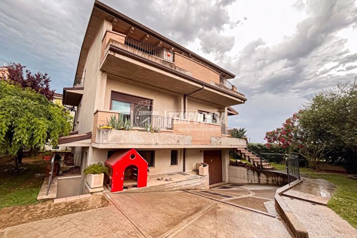 Casa con 5 locali in vendita in Via dei Muratori, Cervia