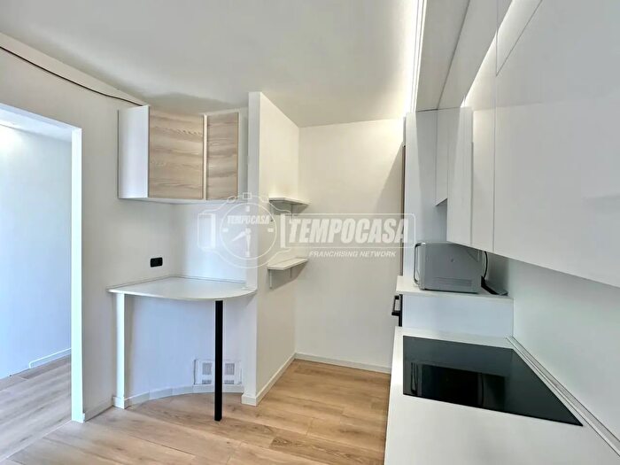 Appartamento trilocale in vendita in Via Palestro, Busto Arsizio