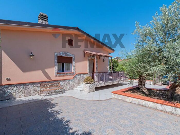 Casa trilocale in vendita in Via Esterna Cozzo Ingrassia, Monreale