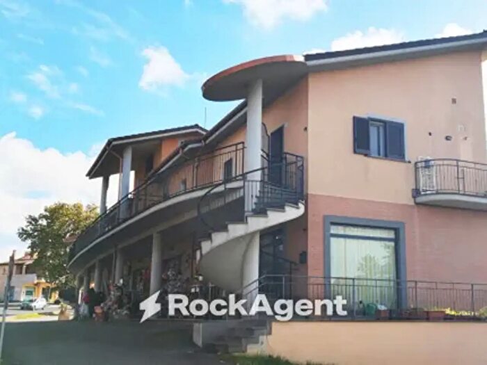 Appartamento trilocale in vendita in Viale Eugenio IV, Vetralla