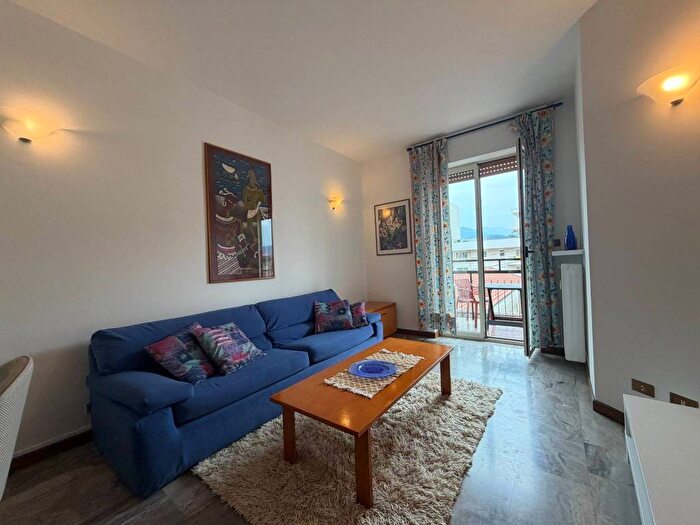 Appartamento trilocale in affitto in Borgo Palazzo, Bergamo