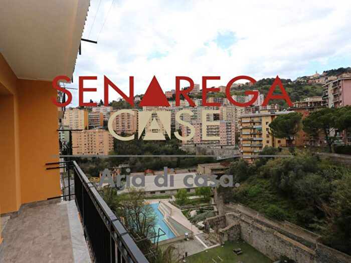 Appartamento trilocale in affitto in Via Ventotene, Lagaccio, Genova