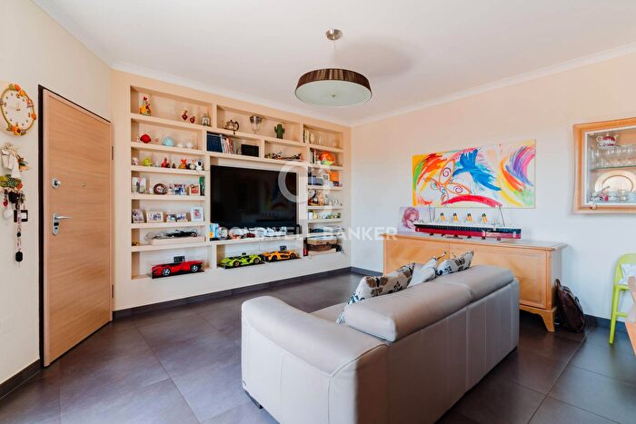 Appartamento quadrilocale in vendita in Via Genova, Galatina