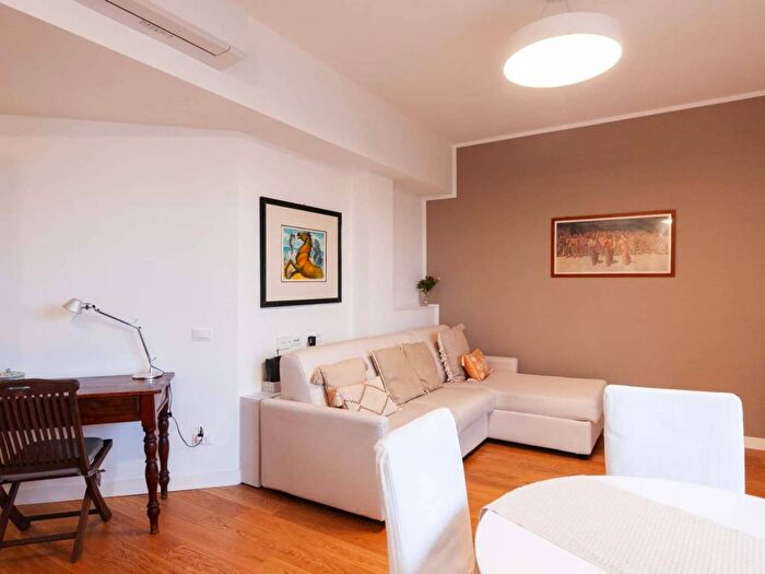 Appartamento bilocale in affitto in Via Francesco Albani, Monte Rosa Lotto, Milano