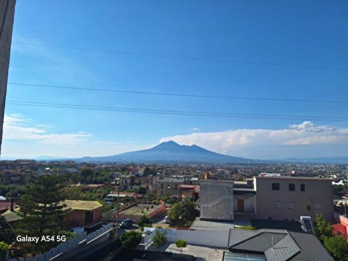 Appartamento trilocale in vendita in Via Saletta, Lettere