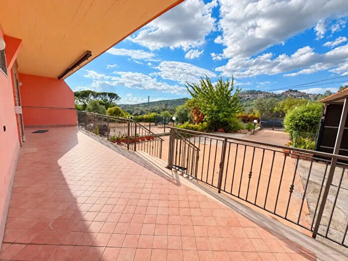 Casa con 7 locali in vendita in Via Colonnella Patrascia, San Polo Dei Cavalieri