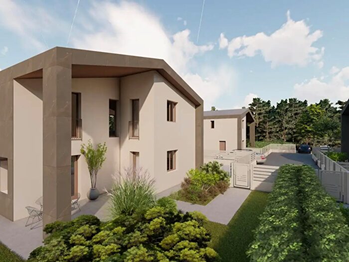 Casa con 5 locali in vendita in Parma