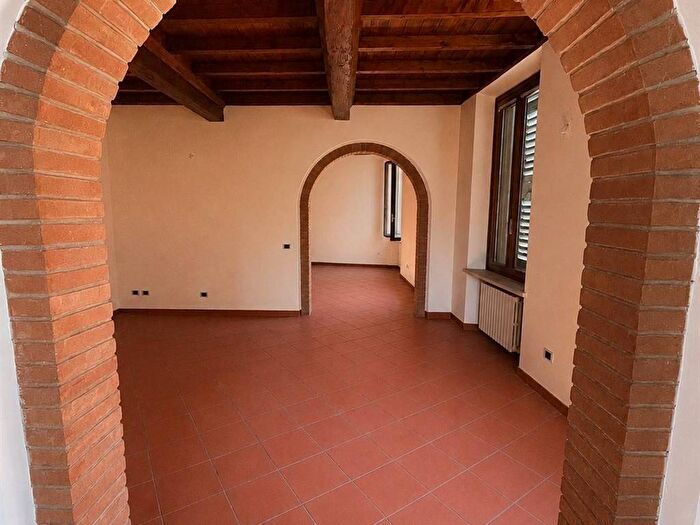 Appartamento con 5 locali in affitto in Centro, Mantova