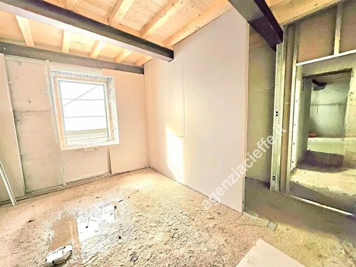 Appartamento quadrilocale in vendita in Massa