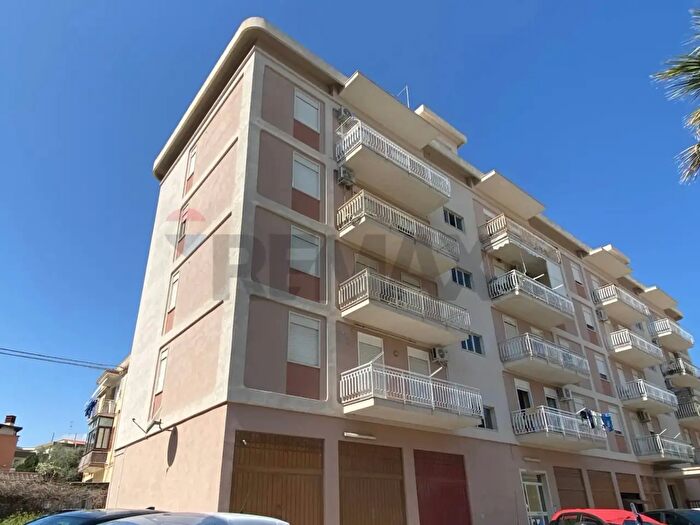 Appartamento trilocale in vendita in Vicolo a Grottasanta, Siracusa