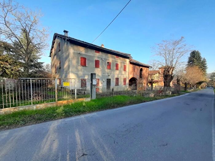 Casa con 5 locali in vendita in Località Schierano, Rocca Grimalda