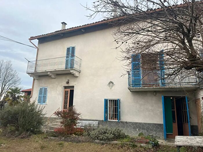 Casa con 7 locali in vendita in Via Barosso Eligio, Viale DAsti