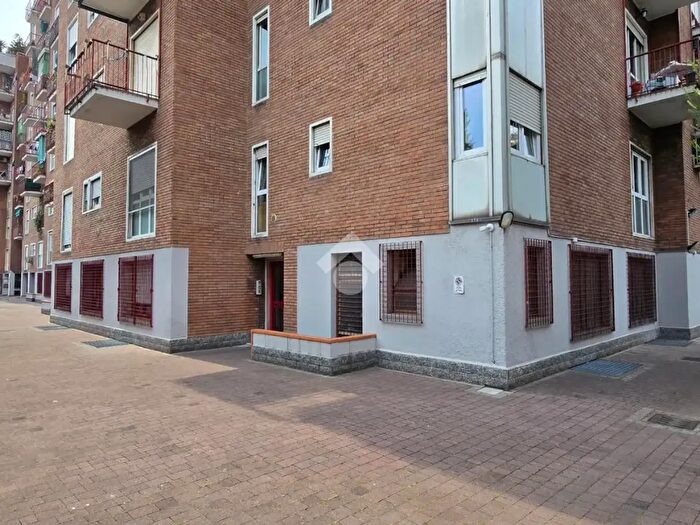 Appartamento bilocale in vendita in Viale Molise, Cinisello Balsamo