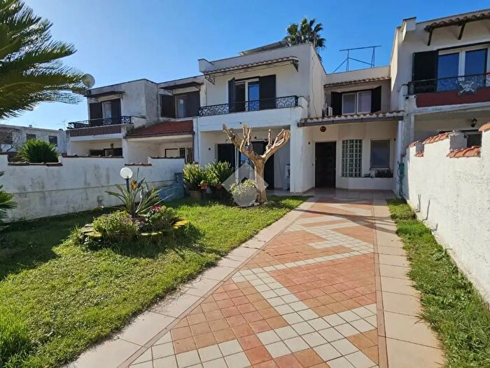 Casa quadrilocale in vendita in Strada Casilina Sud, Latina