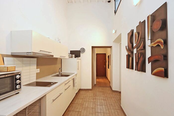 Appartamento trilocale in vendita in Via di San Rocco, Firenze