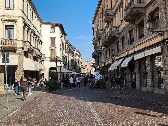 Appartamento bilocale in affitto in Via Roma, Piazze Duomo, Padova