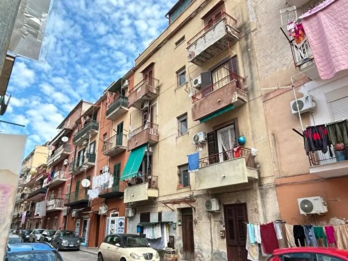 Appartamento bilocale in vendita in Via Ernesto Lugaro, Palermo