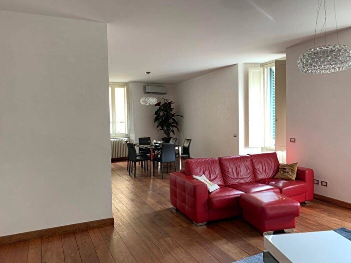 Appartamento con 6 locali in affitto in Via dei Bardi, San Niccolò, Firenze