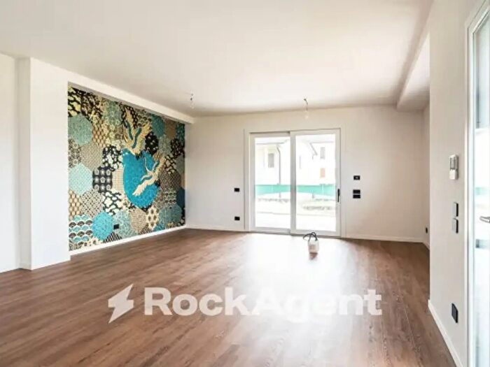 Casa con 5 locali in vendita in Via Papa Paolo VI, Orzinuovi