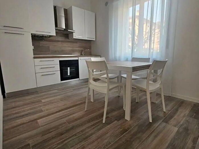 Appartamento monolocale in affitto in Via Bartolomeo Giuliari, Verona