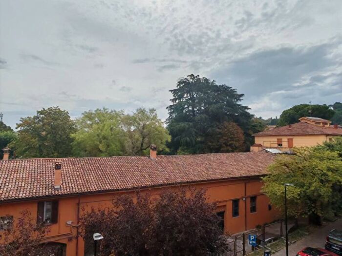 Appartamento trilocale in affitto in Via Malpertuso, Saragozza dentro le Mura, Bologna