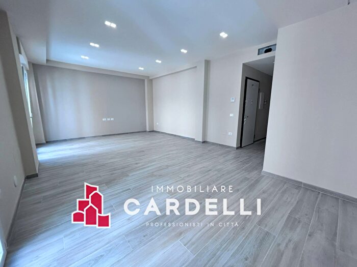 Appartamento trilocale in vendita in Via Mazzini, Civitanova Marche