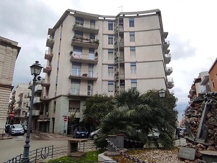 Appartamento trilocale in vendita in Piazza Trieste E Trento, Andria