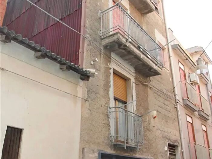 Casa quadrilocale in vendita in Via Brenta, Carlentini
