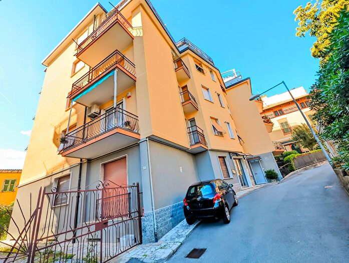 Appartamento monolocale in affitto in Via Olivette, Arenzano