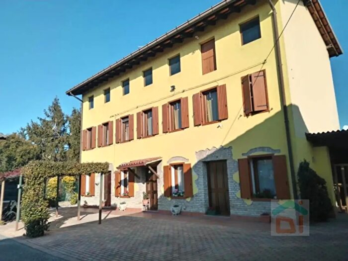 Casa con 7 locali in vendita in Via Foscolo, Campolongo Tapogliano