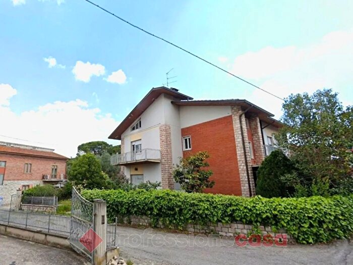Casa con 5 locali in vendita in Via del Girasole, Perugia