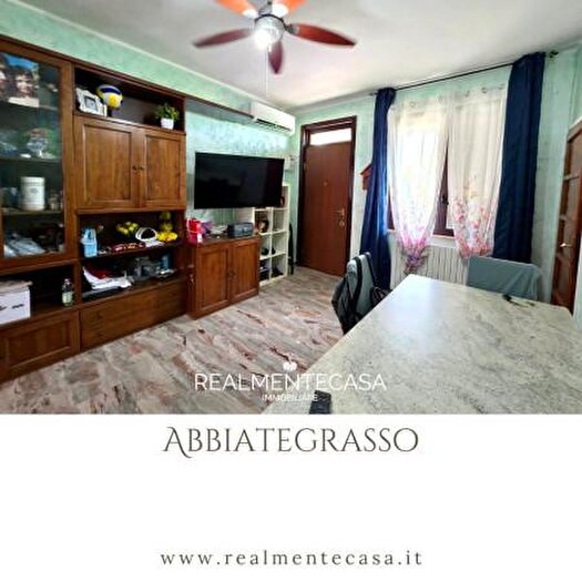 Casa trilocale in vendita in Via Cassolnovo, Abbiategrasso
