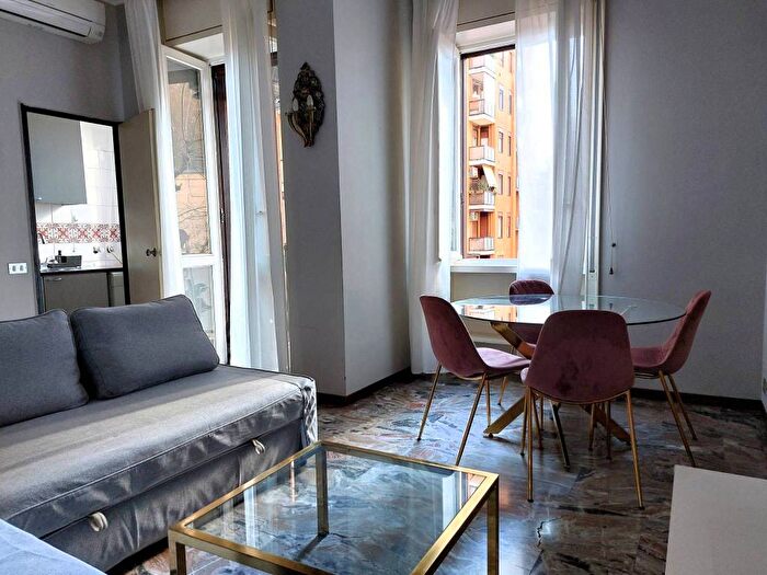 Appartamento bilocale in affitto in Via Macedonio Melloni, Indipendenza, Milano