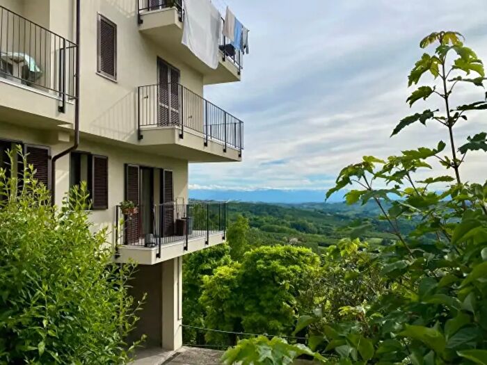 Appartamento trilocale in vendita in Corso Cortemilia, Alba