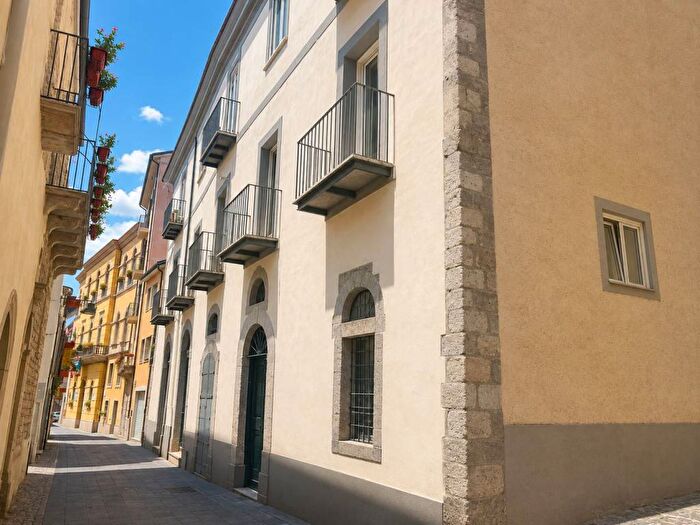 Appartamento trilocale in affitto in Via Cesare Battisti, Centro, Potenza